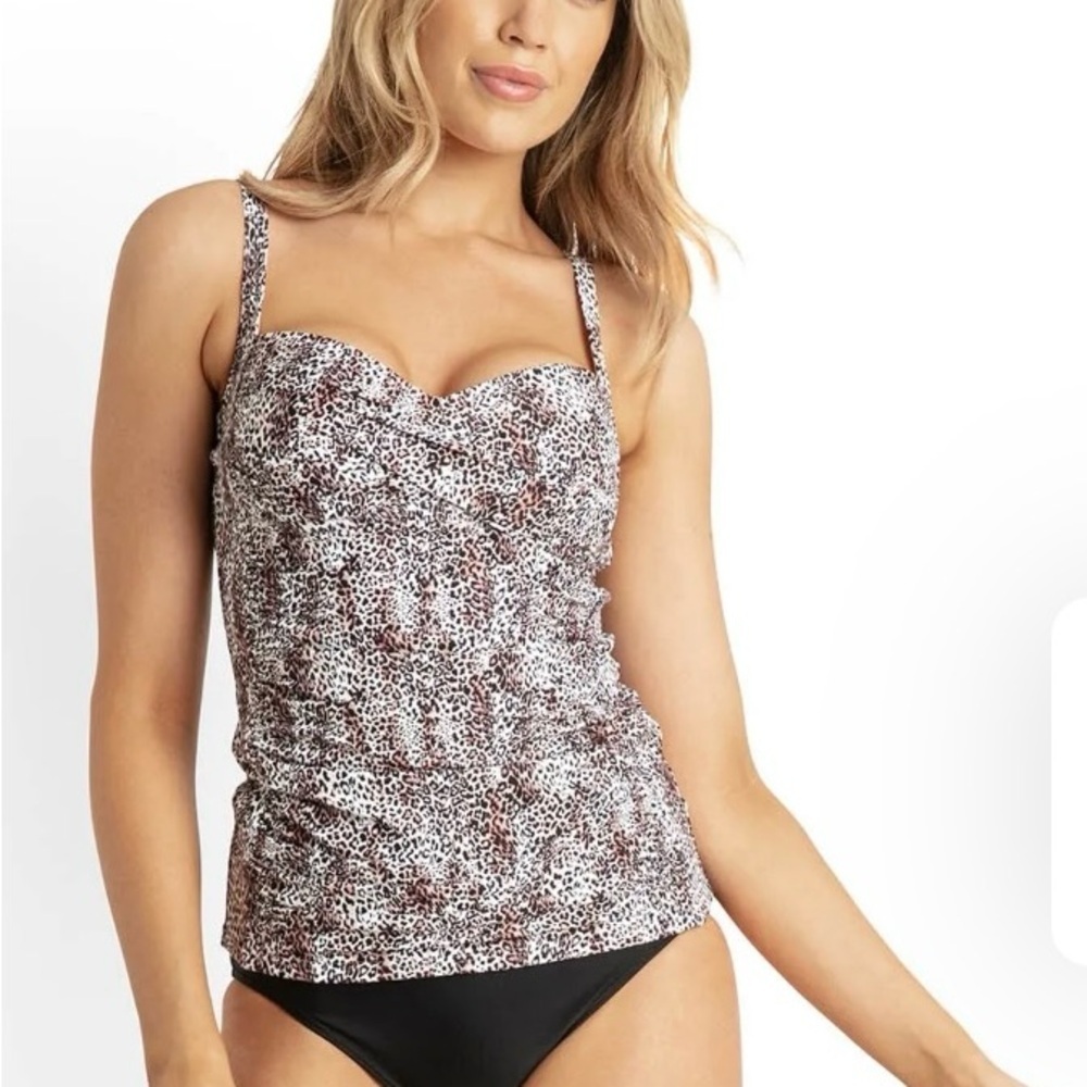 Black and White Bikini with Sweetheart Neckline and Adjustable Straps